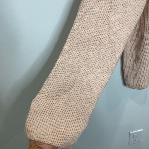Treasure & Bond Ribbed Pale Pink V-Neck Sweater - Picture 4 of 6